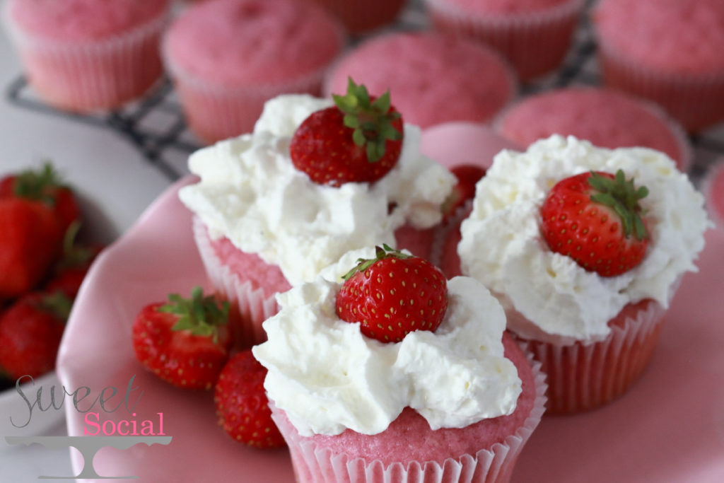 strawberry_cupcakes_7